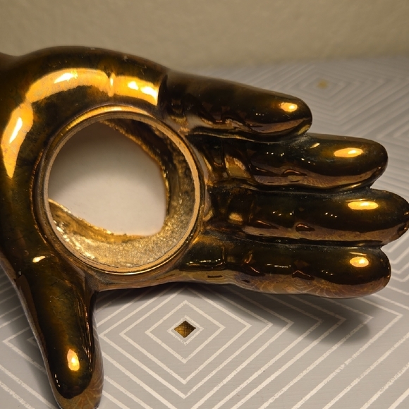 Luxurious Gold Hand Ligher Sculpture - Picture 5 of 7